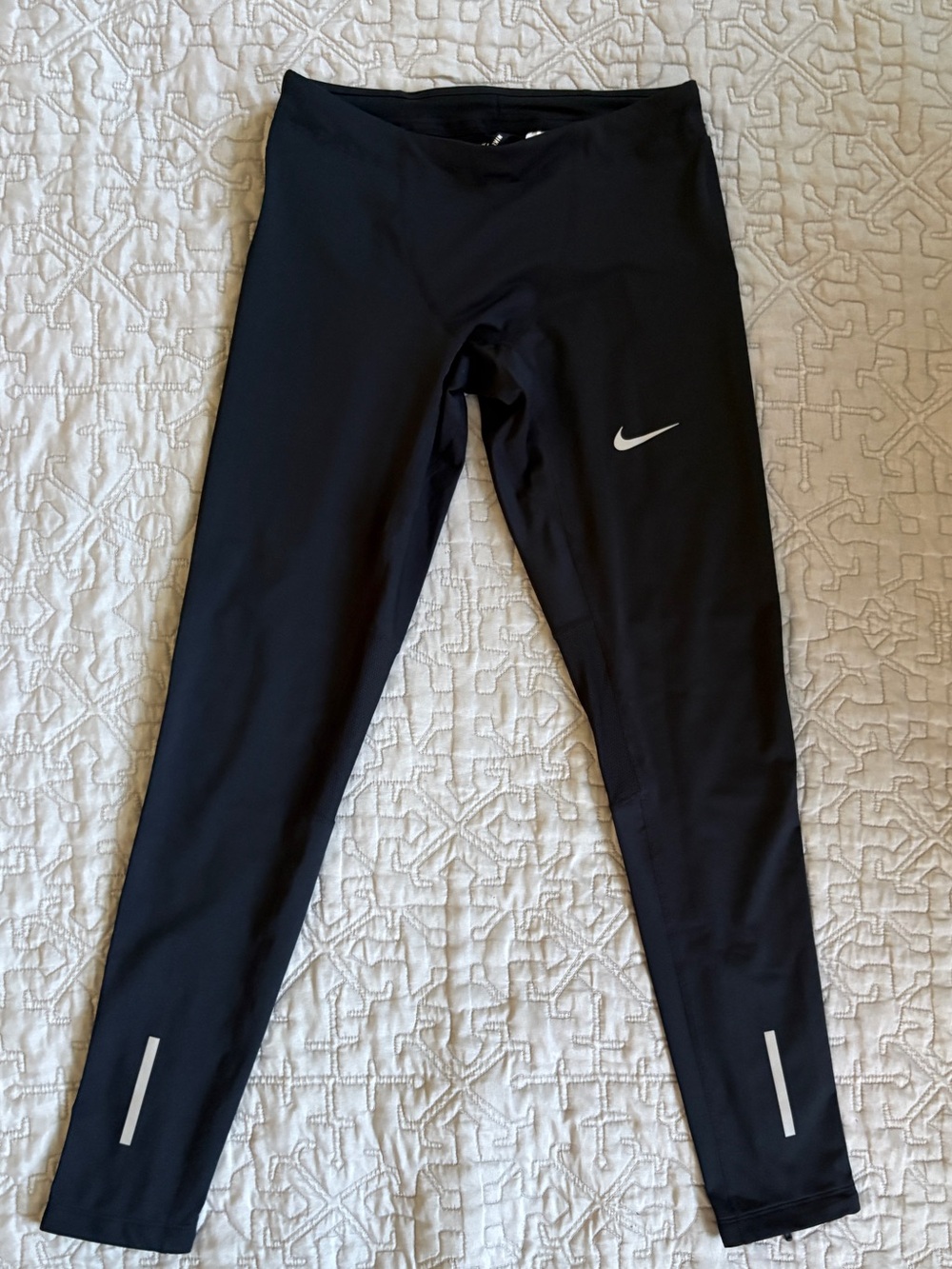 Nike women’s Running Dri-Fit Black Compression leggings size medium